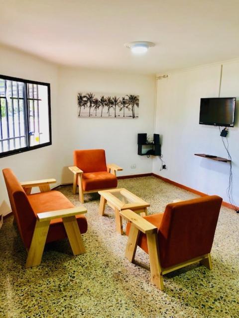 Casa Hotel Palmas Del Estadio 2メデジン エクステリア 写真